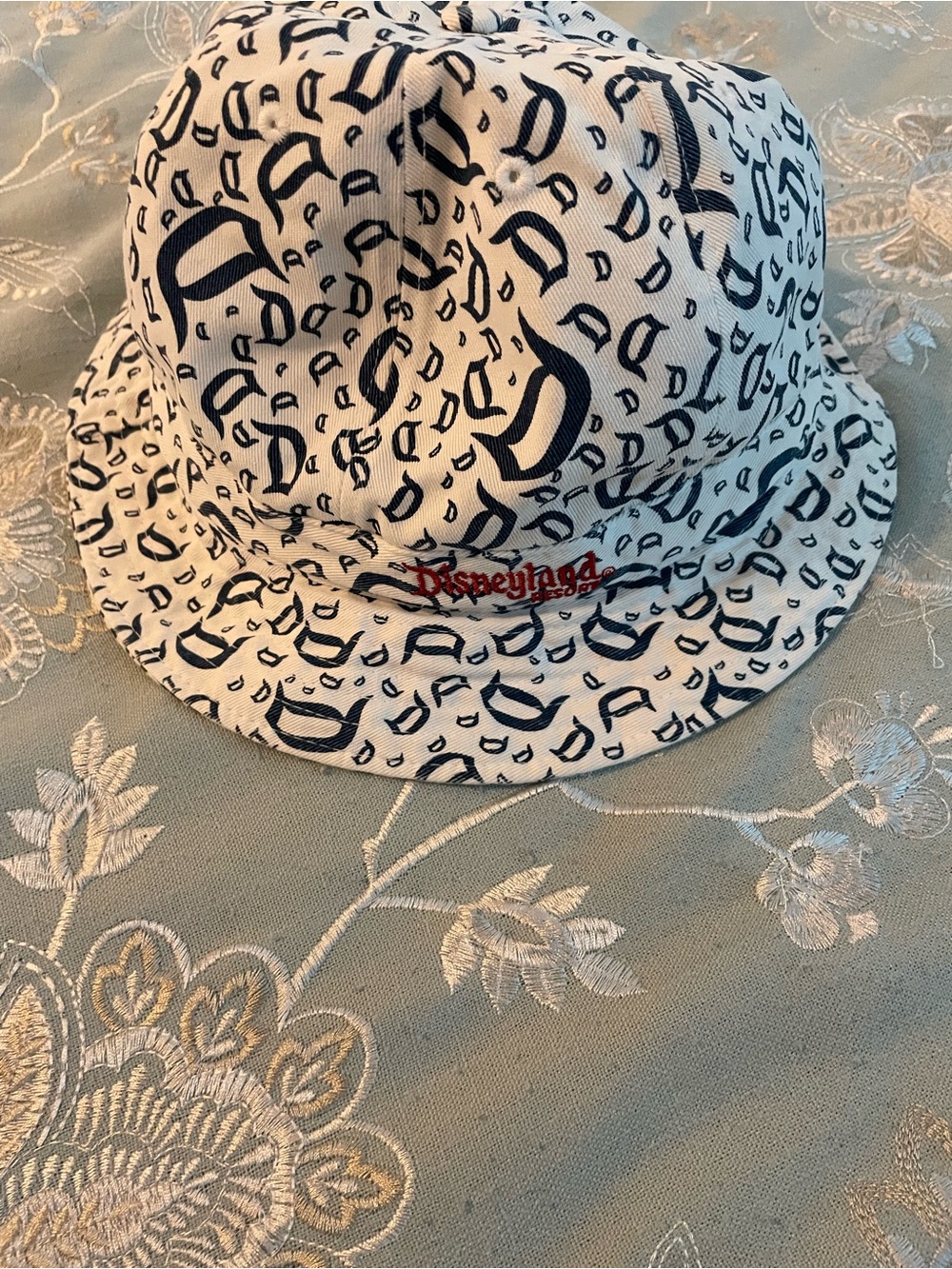 Disney White & Navy Logo Print Bucket Hat